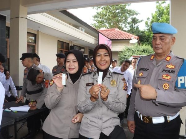 Tes Urine Warnai Apel Pagi, Polres Sukabumi Tegaskan Komitmen Bersih Narkoba